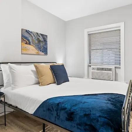 1-Bedroom Chic Apartment With Laundry - Brompton 55-57 Rep